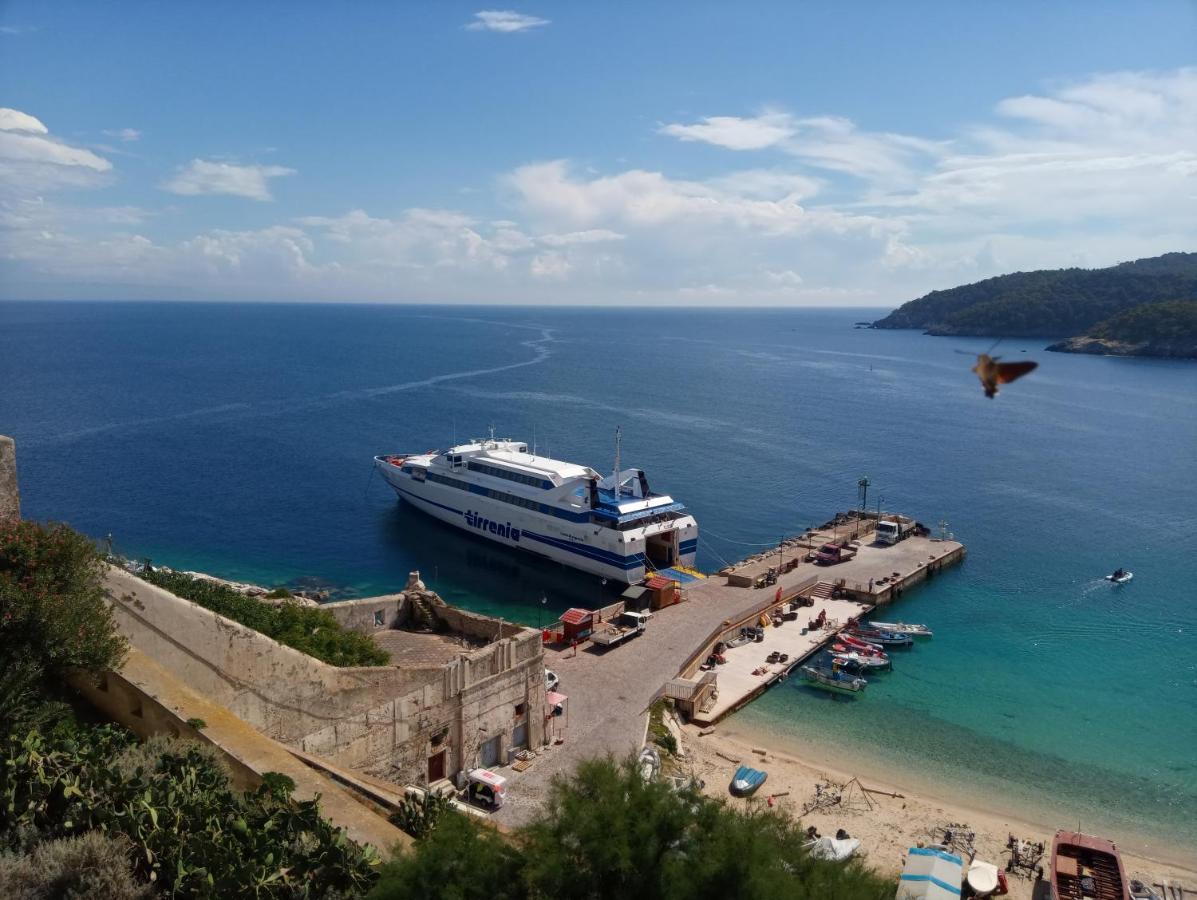 Casa Vacanze Tre Stelle Termoli Exterior foto